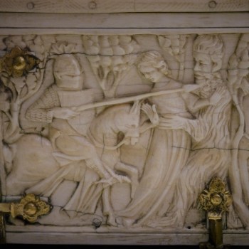 detail Ivory casket paris c 1300 musee de cluny